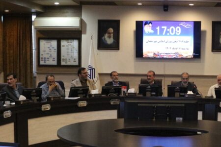 مرکز شهر در حال تبدیل به کانون ضد ارزش هاست