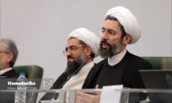 حل مشکلات جامعه جز اولویت دانشگاه‌ها باشد
