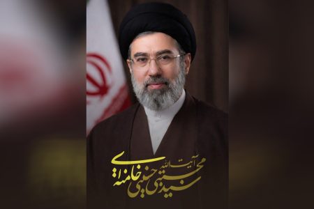 دست خدا عیان شد خامنه ای جوان شد
