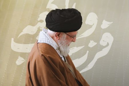 ملت بزرگ ایران “امام خامنه ای به شهادت رسید”